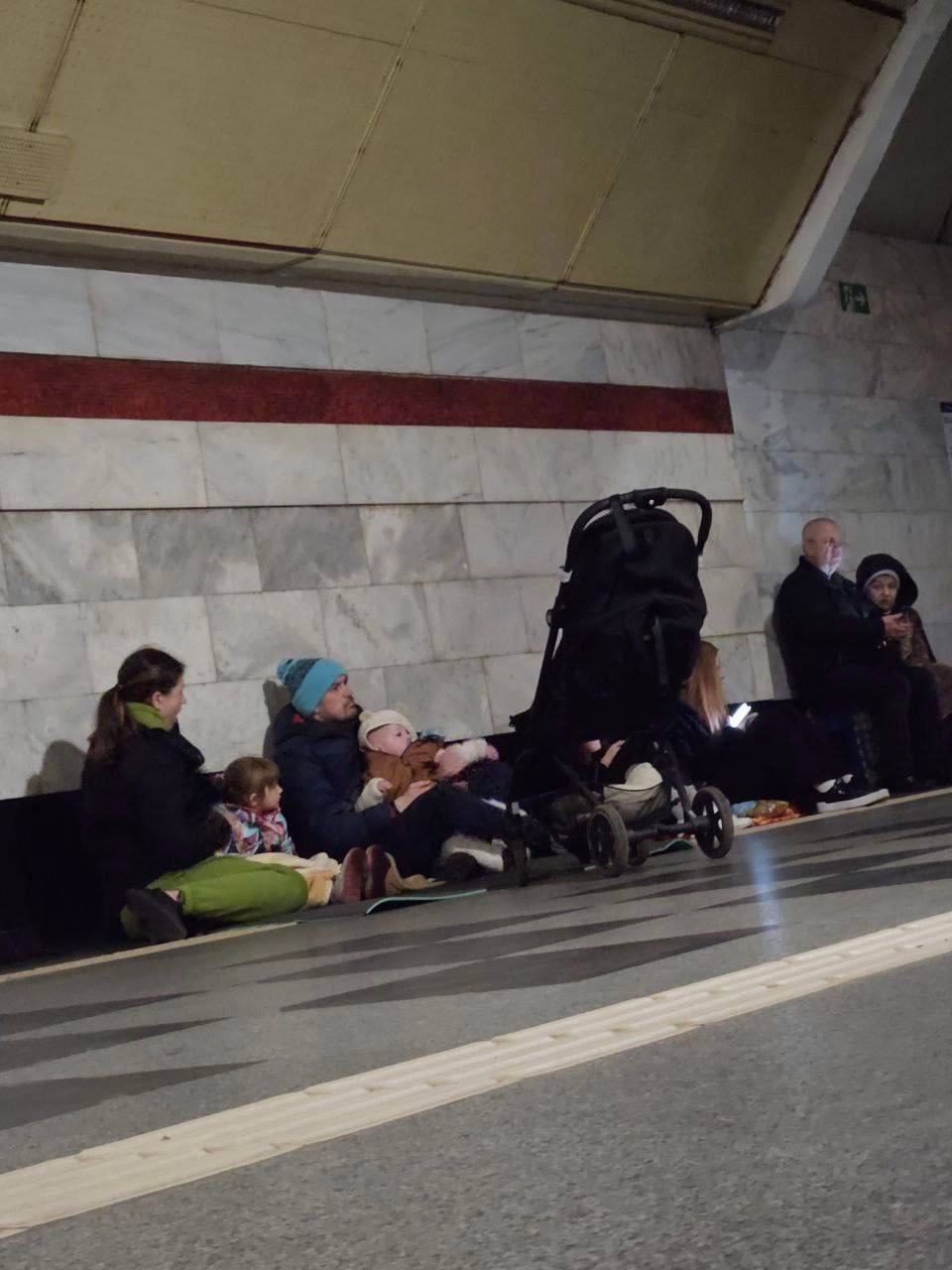 В Україні оголошено масштабну повітряну тривогу, є ризик ракетного удару